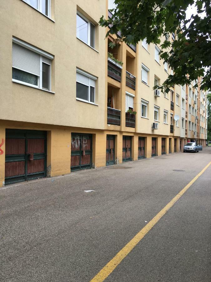Igenyes Lakas Apartment Szeged Exterior photo